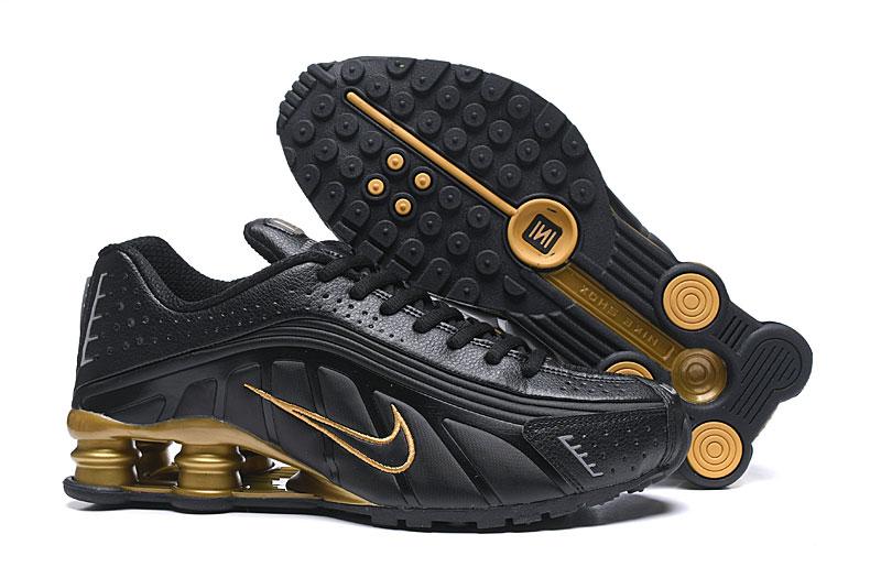 New Nike Shox R4 Black Gold Trainer